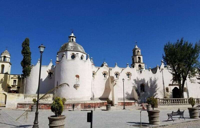 From Guanajuato: Dolores Hidalgo and San Miguel Public Tour - Dolores Hidalgo: Independence, Old Streets, and a Famous Name