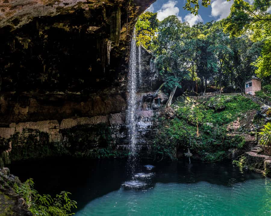 From Merida: Chichen Itza, Cenote, and Izamal, a Magical Town with Lunch - Beyond the Pyramid of Kukulcán: observatory, alignment, and photo stops