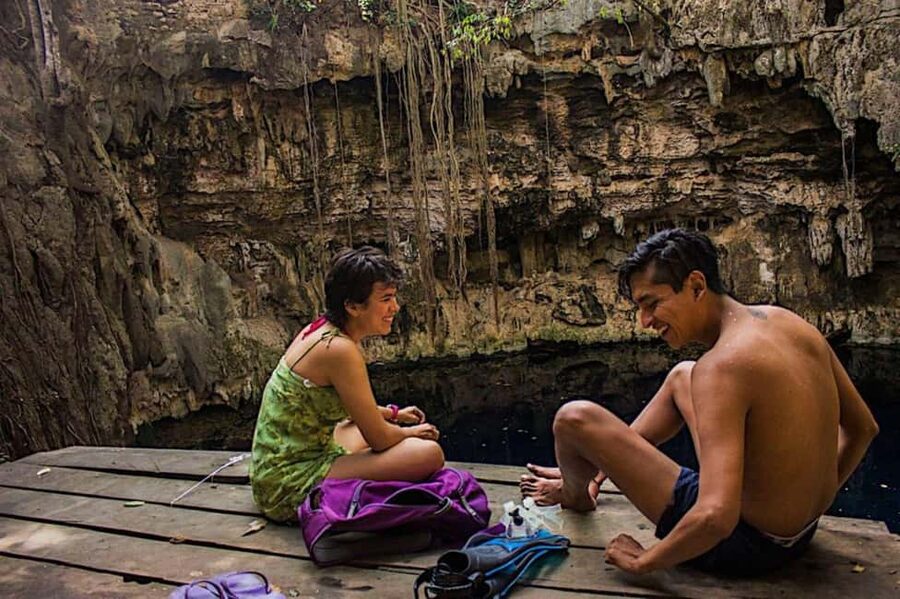 From Mérida:Uxmal and amazing cenotes guided tour with lunch - Lunch in Abalá: traditional lonchería food that fills you up