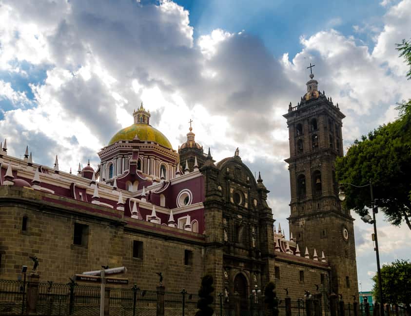 From Mexico City: Day trip to Puebla, Cholula, and Tonantzintla - The early start from Mexico City, pick-up times, and what to watch for