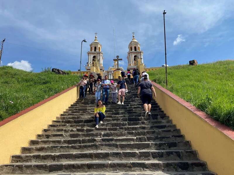 From Mexico City: Puebla and Cholula Day Tour - San Francisco Acatepec: another church stop, more layers to notice
