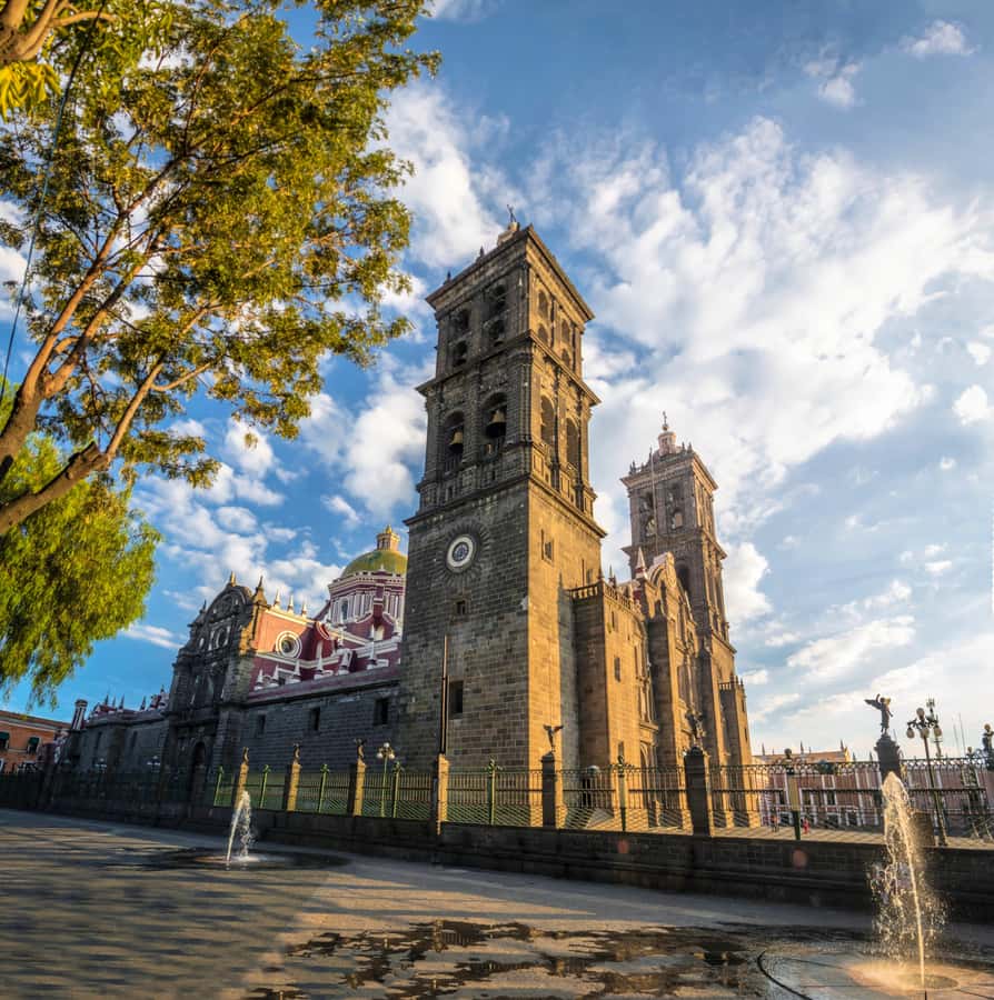 From Mexico City: Puebla, Cholula, and Tonantzintla with Optional Typical Lunch - Tonantzintla’s Santa María Tonantzintla: where art tells two stories