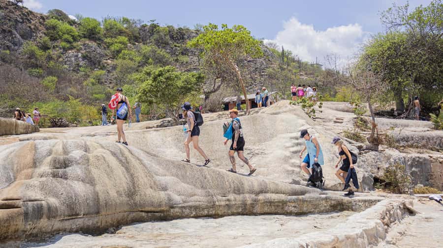From Oaxaca de Juarez: Hierve el Agua and Mezcal Distillery - Why the on-site guiding rules matter once you’re at the park