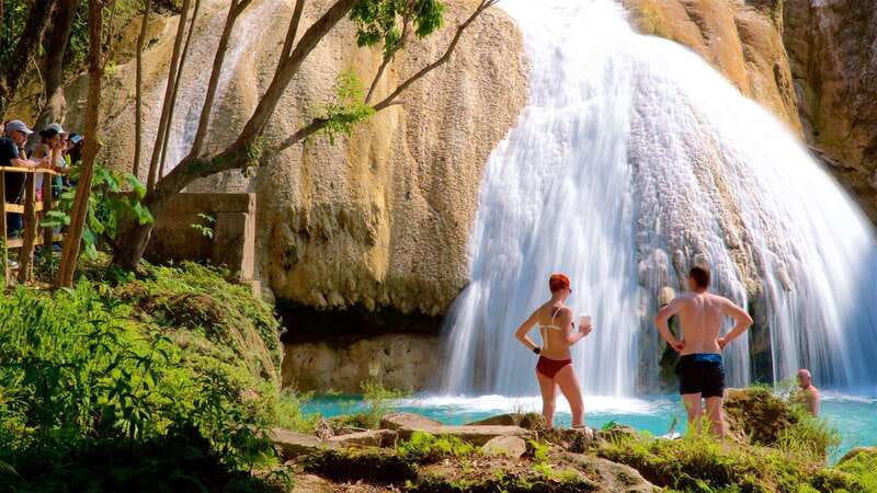 From Palenque: Palenque Ruins and waterfalls Roberto Barrios - What You’ll Want to Bring (So You’re Not Burning Time)