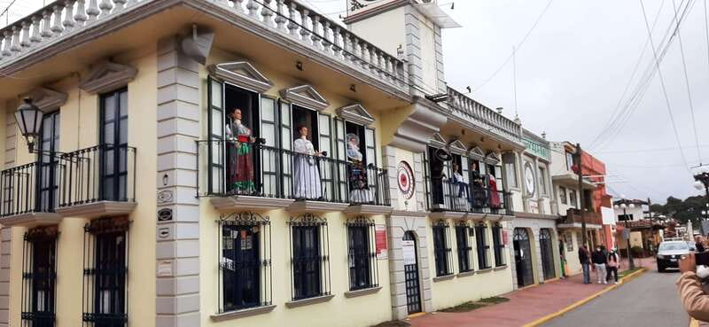 From Puebla: Zacatlan and Chignahuapan Magical Towns - The bus day reality: timing, group size, and avoiding stress