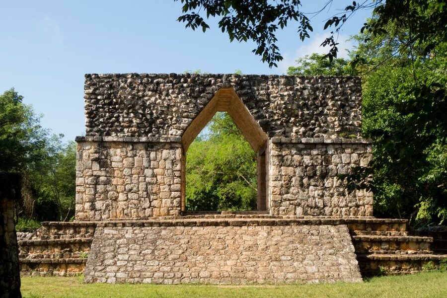 From Riviera Maya: Ek Balam & Cenote Tour w/ Lunch & Pickup - Guides make or break the day, and the best ones teach through questions