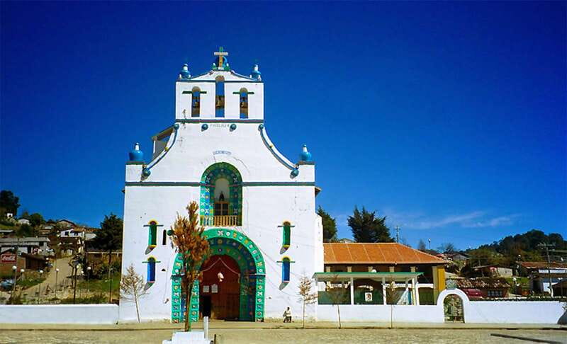 From San Cristóbal: Chamula and Zinacantán Guided Tour - San Juan Chamula church: the rituals feel real, not staged