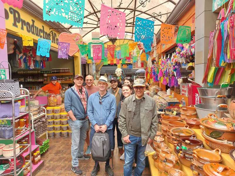 From San Diego: Tijuana Guided Day Trip with Lunch - Photo stops, murals, and historic corners that make sense