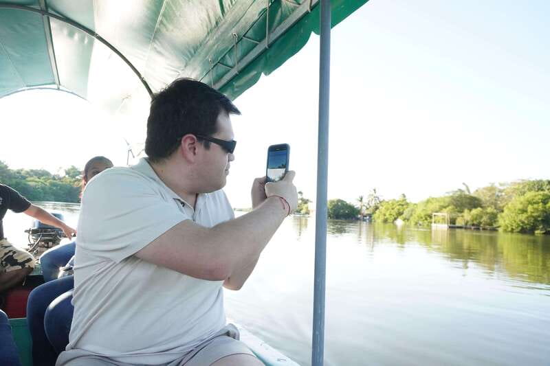 From Veracruz: Nature & Seafood Boat Tour to Madinga - The 40-minute boat ride: mangroves, birds, and what you’re really paying for