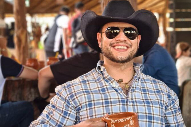 Full Day in Tequila with Tasting and party in Cantaritos - Inside Tequila Selecto de Amatitán: 7 tastings and celebrity tequila trivia