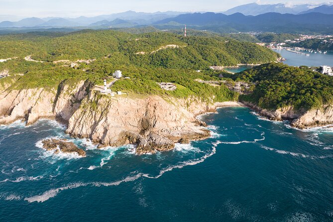 Full Day Tour of the Bays of Huatulco - Seafood Lunch at Maguey Bay: Stuffed Pineapple and Four-By-Four Shrimp