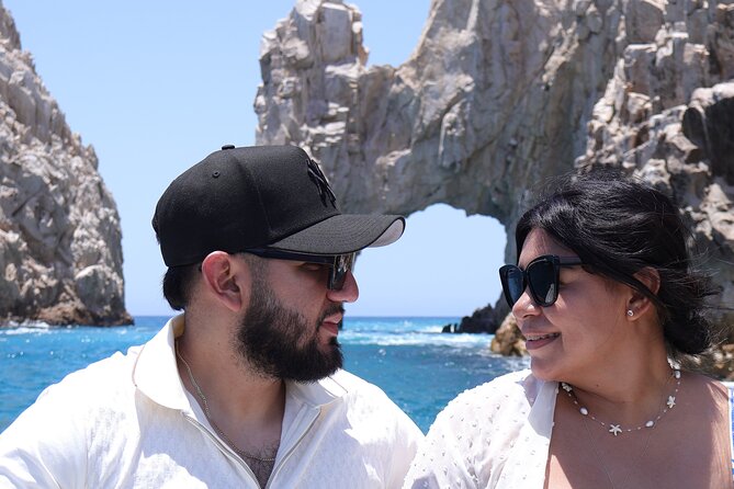 Group tour of the Cabo San Lucas Arch - Stop 1: El Arco de Cabo San Lucas and the Photo Window