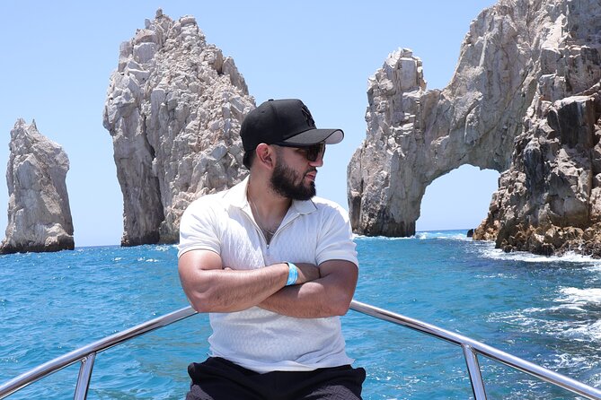 Group tour of the Cabo San Lucas Arch - Who This Boat Tour Is Best For