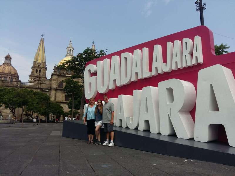Guadalajara: Culture, Architecture, and Market Walking Tour - A 2-hour loop that actually covers the essentials