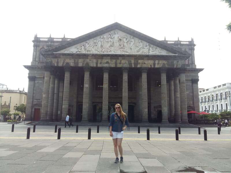 Guadalajara: Culture, Architecture, and Market Walking Tour - Teatro Degollado: a quick pass-by with real street payoff