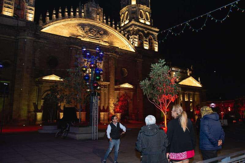 Guadalajara: Guided Tlaquepaque Night Tour with Hotel Pickup - Price and value: what $40 buys you at night