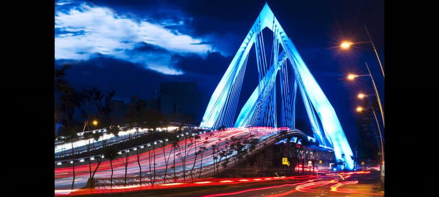 Guadalajara: Guided Tlaquepaque Night Tour with Hotel Pickup - Should you book this Guadalajara Night Tour with Tlaquepaque pickup?