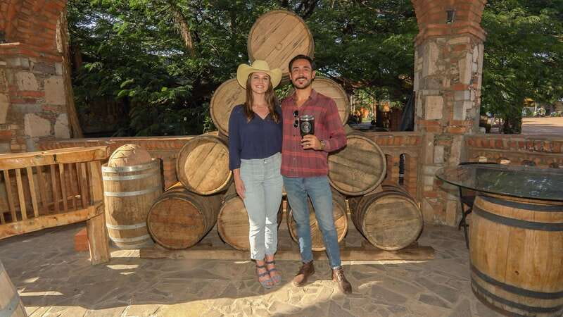 Guadalajara: Premium Tequila Tour with Tastings and Pairings - Cantaritos El Güero: giant-style cantaritos and live music to close the loop