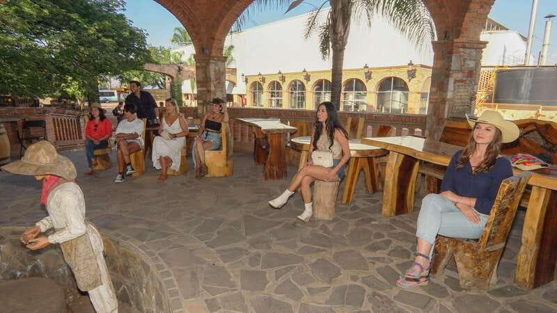 Guadalajara: Premium Tequila Tour with Tastings and Pairings - How to pace a full day of tastings without ruining it