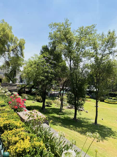 Guided tour of Mexico City: Teotihuacan, Guadalupe, and the Mexica city of Tlatelolco - Plaza de Tlatelolco and the three cultures concept: how to read the setting