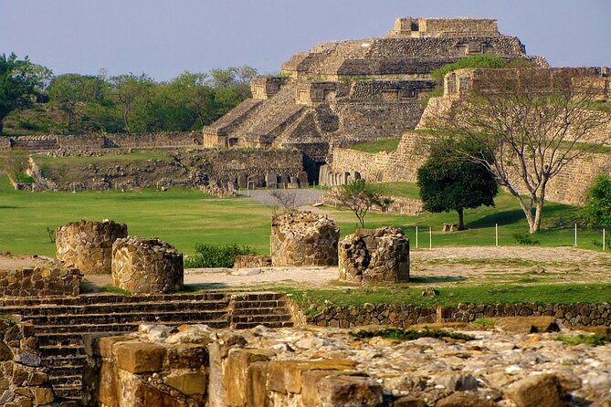 Half day tour to Monte Albán - Grand Plaza and Los Danzantes: where Zapotec symbolism comes into focus