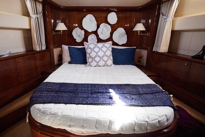 Heather Nikki 80 ft Italian Azimut Yacht Rental - Price and Value: Understanding $3,776 for Up to 10