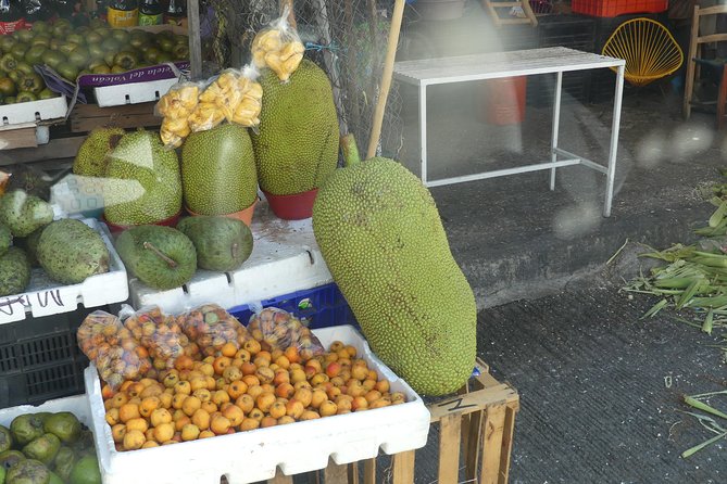 Hidden Acapulco: Off-the-Beaten-Path Immersive with Local Lunch - Mercado Central: your best shot at seeing Acapulco up close
