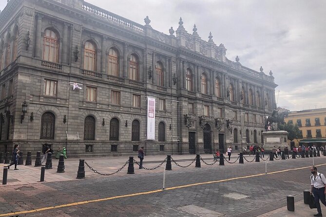 Historic Downtown Walking Tour - Stop 3: Inside the Mexico City Metropolitan Cathedral
