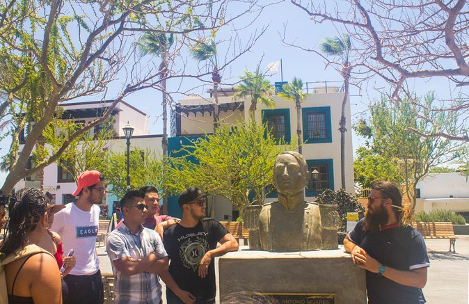 Historical and Cultural Walking Tour of San José del Cabo - Stops 4 and 5: Plaza Mijares, obelisk first, then the sculptures