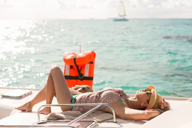 Isla Mujeres Catamaran Tour with Snorkel, Open bar and Transport - Where you start: the Playa Tortugas meeting point and timing that matters