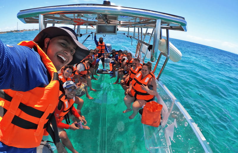 Isla Mujeres: Excursion Crystal Boat Tour at the Caribbean - The Photo Question: Great Shots, But Plan for the Add-On
