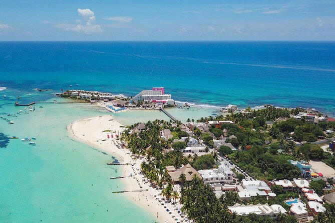 Isla Mujeres Luxury Sailing: Adults Only or Family Friendly - Why this Isla Mujeres catamaran day feels special