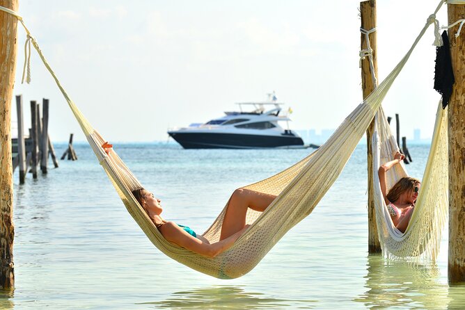 Isla Mujeres Snorkeling & Catamaran Adventure Tour - Stop 2: Isla Mujeres free time for streets, shops, and a slower pace