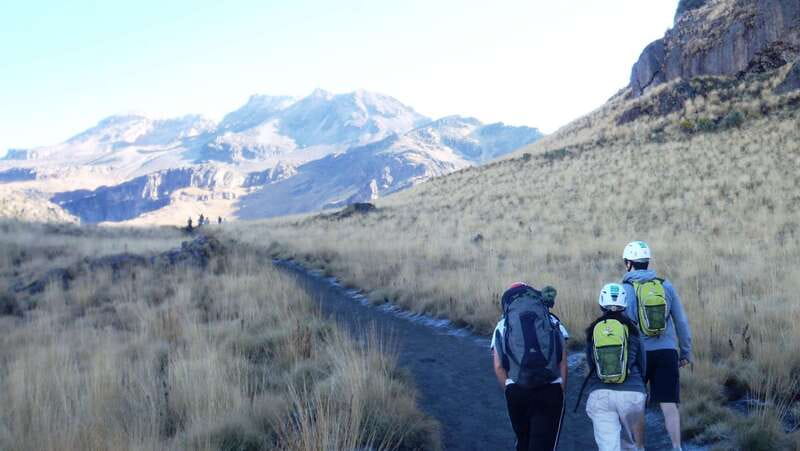 Iztaccihuatl Guided Climb - Getting There From Mercado Michoacán, Then Into the National Park