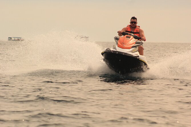Jet Skiing in Cabo San Lucas - Starting at Medano Beach: where your ride actually begins