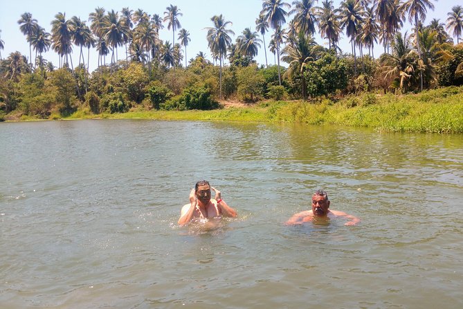 Jungle Coyuca Lagoon Boat Ride Experience & Baby Turtle Release - Watching Endangered Sea Turtles: The Baby Turtle Release Moment