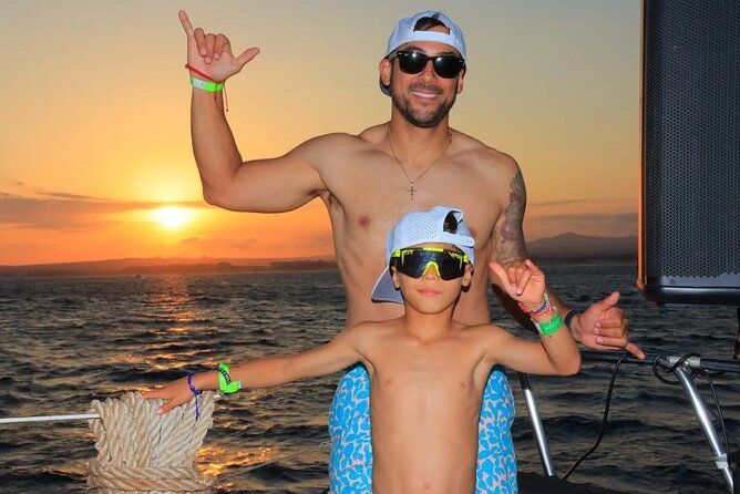 Los Cabos Catamaran Cruise with Open Bar & Light Snack - What you actually get on board: open bar plus light snacks