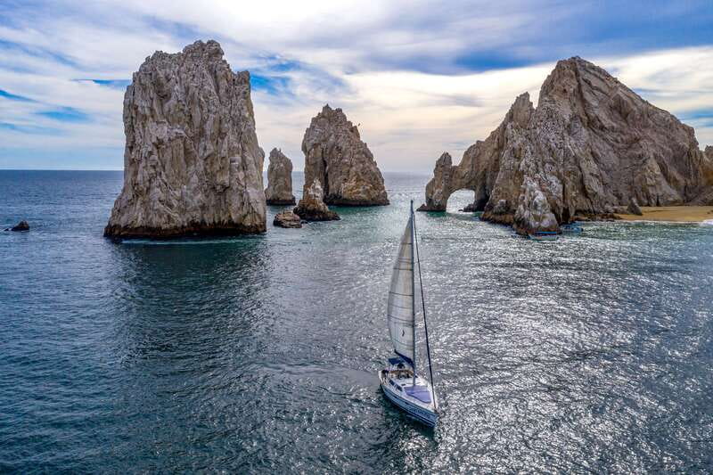 Los Cabos: Shared Sunset Sailing Cruise - The money shot: Land’s End and El Arco from the bay