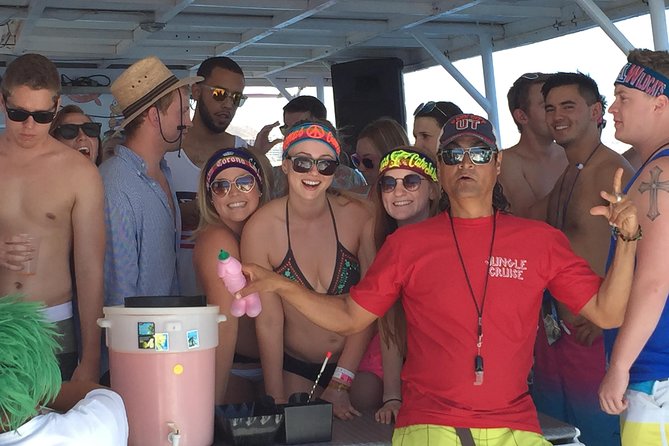 Los Cabos Sunset Booze Cruise - Staff, Cleanliness, and the Small Details That Matter