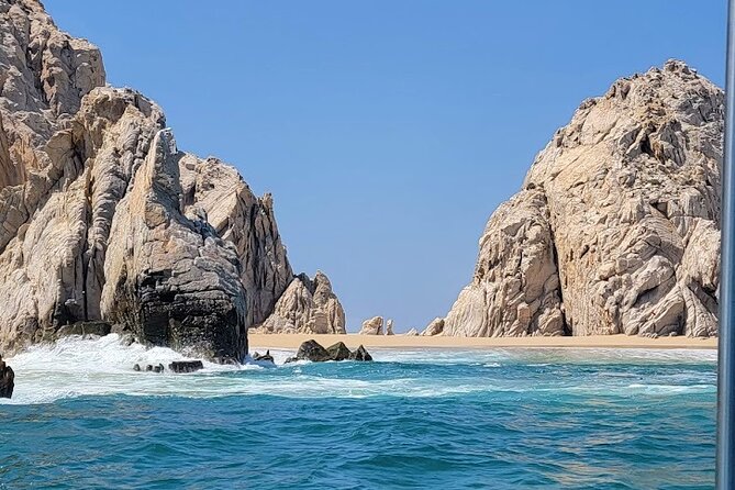 Los Cabos Yacht Adventure - Arch, Snorkel, Lunch, Drinks 1-18ppl - Chileno Bay or Santa Maria Bay: choosing your comfort level
