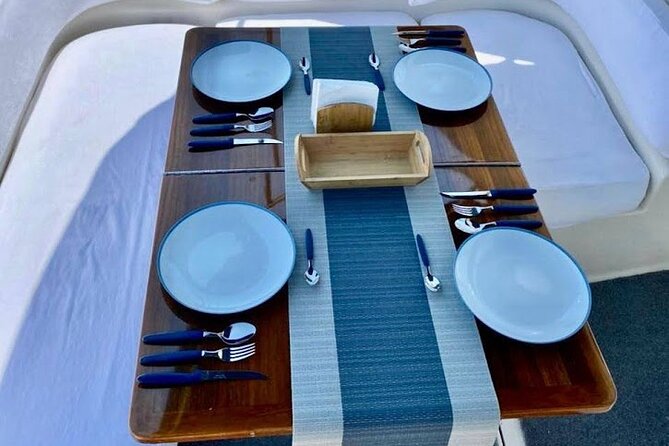 Los Cabos Yacht Adventure - Arch, Snorkel, Lunch, Drinks 1-18ppl - What’s actually included: open bar, snacks, and the water toys