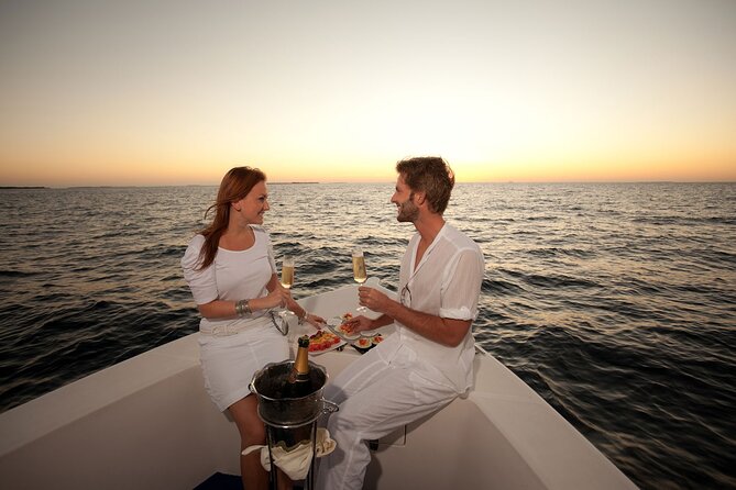 Los Cabos Yacht Adventure - Arch, Snorkel, Lunch, Drinks 1-18ppl - The 3-hour plan: sunset cruising, then anchor-and-swim time
