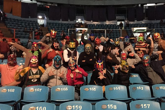 Lucha Libre Tour and Mezcal Tasting in Mexico City - The Walk to Arena México: Simple Logistics, Real-Time Guidance