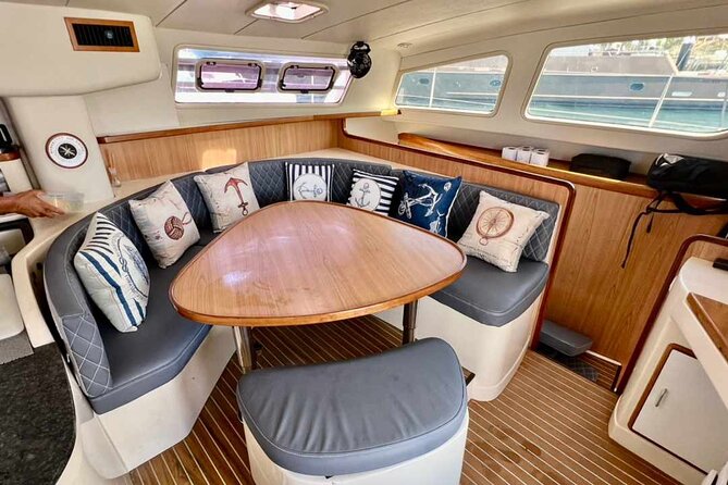 Luxury Sailing catamaran charter in Cabo San Lucas all inclusive - Luxury On Board: Lunch, Open Bar, and Real Service