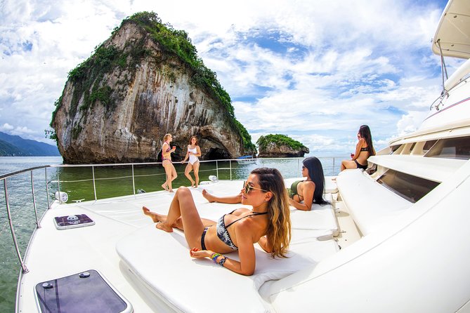 Luxury Yacht & Snorkel with All inclusive Open bar and lunch - Majahuitas Beach: the secluded stop everyone talks about
