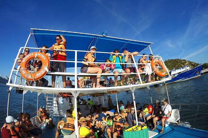 Mazatlan Sightseeing and Beach Activities All Inclusive - Cliff-jumpers at Mazatlan: quick, loud, and good for photos