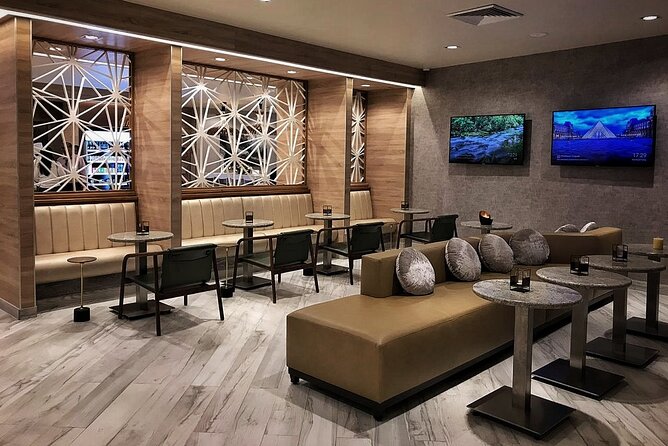 Mera VIP Lounge at Cancun International Airport - Food and drink reality check: included buffet vs upgrades