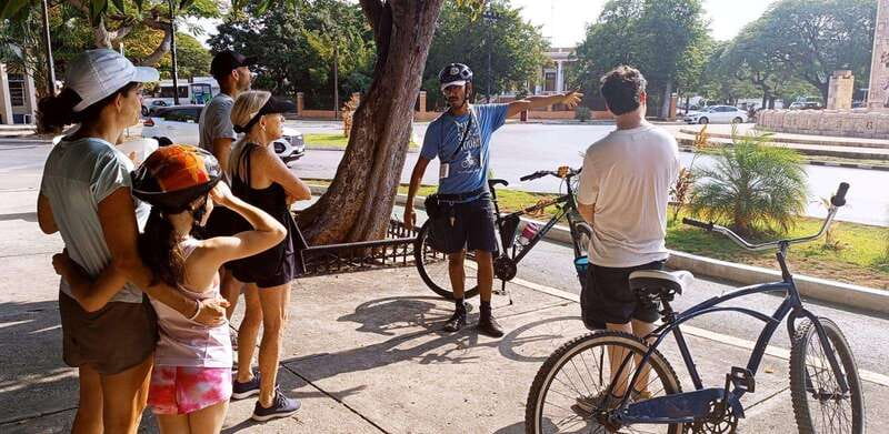 Mérida: Montejo Boulevard and Historic Center bike tour - Key highlights you’ll feel right away