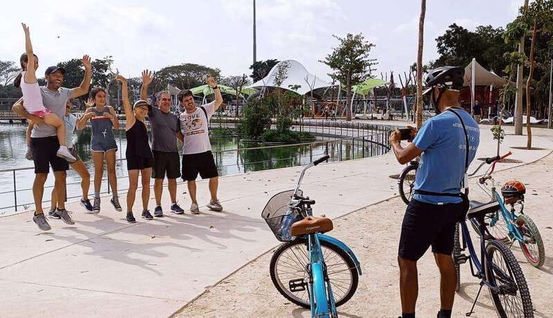 Mérida: Montejo Boulevard and Historic Center bike tour - Starting at Palacio Cantón: a smooth setup and quick orientation