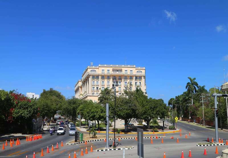Mérida: Panoramic Sightseeing Tour Bus Ticket with 2 Routes - Should you book this Mérida panoramic bus ticket?